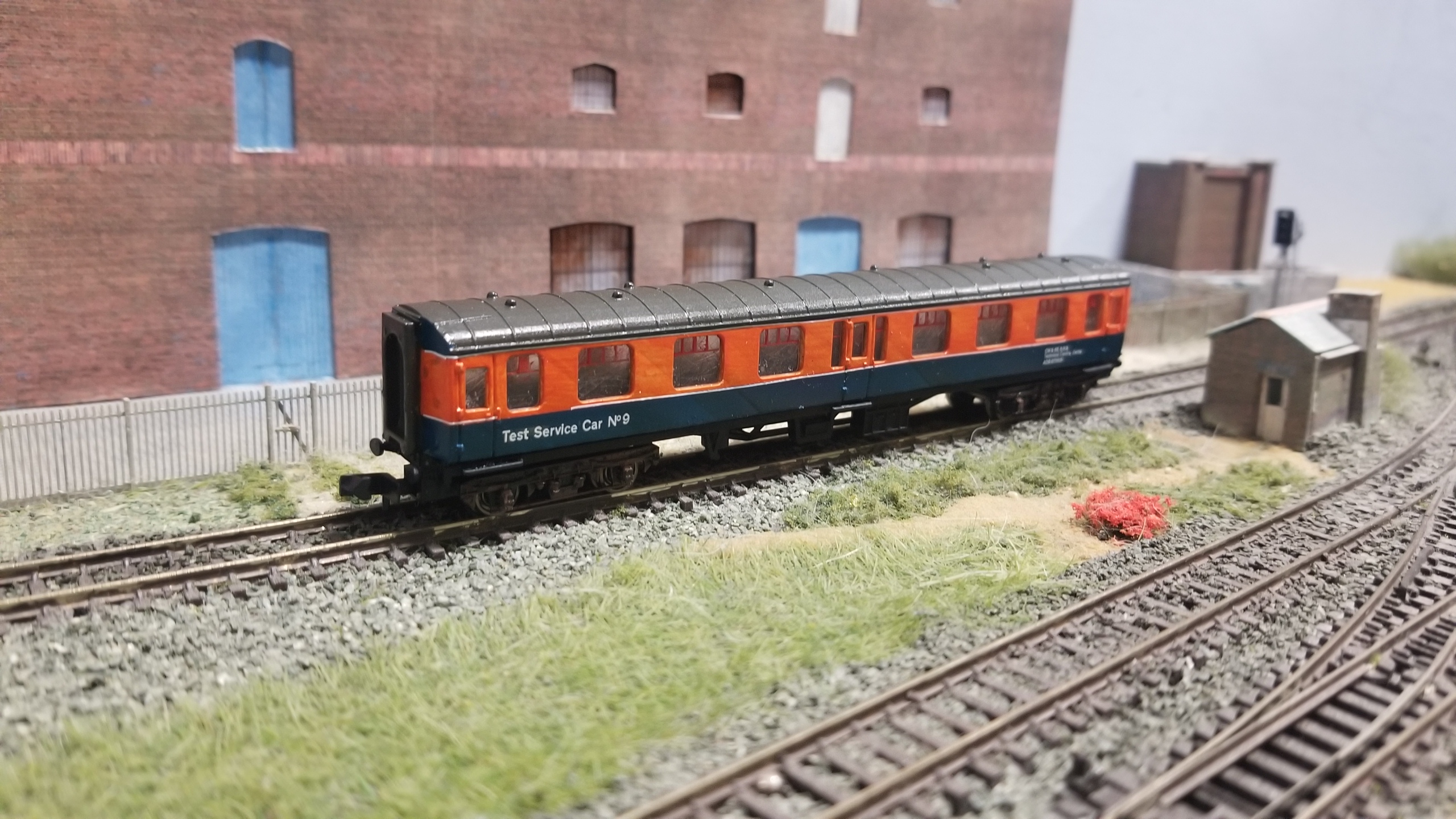 RDB975631 - Test Service Car No9 in RTC Red & Blue livery. © Bees Hill Models, all rights reserved.